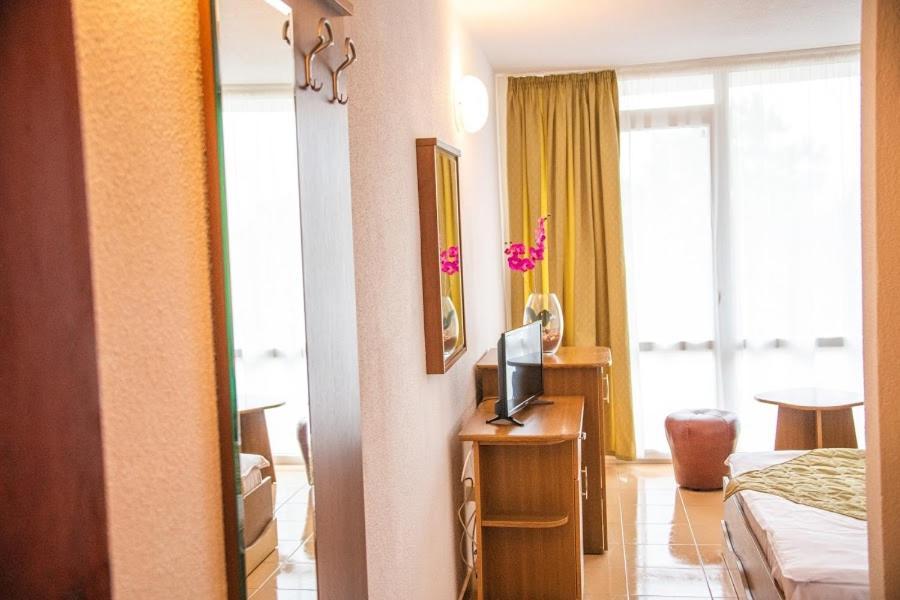 Hotel Mures Saturn Eksteriør billede