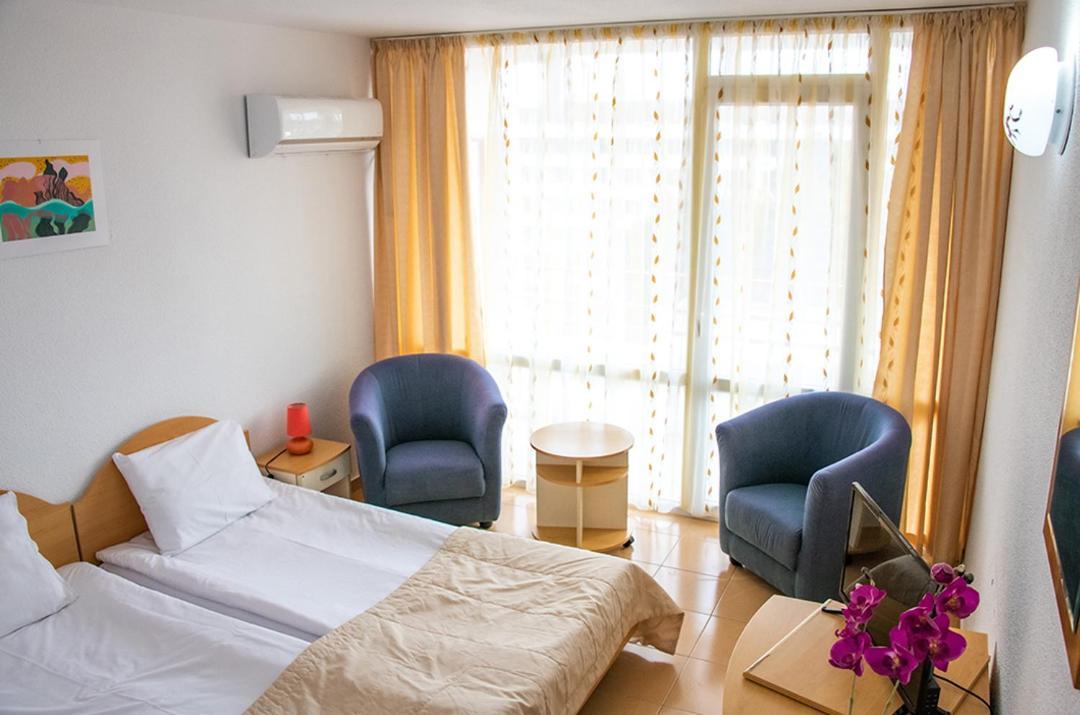 Hotel Mures Saturn Eksteriør billede