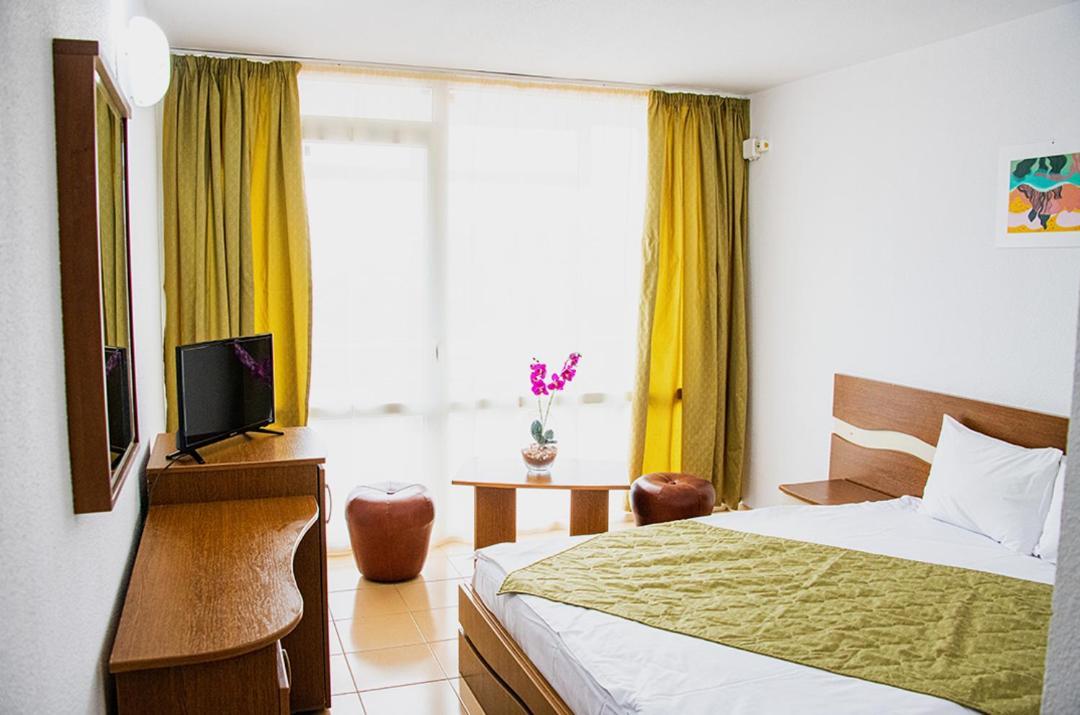 Hotel Mures Saturn Eksteriør billede