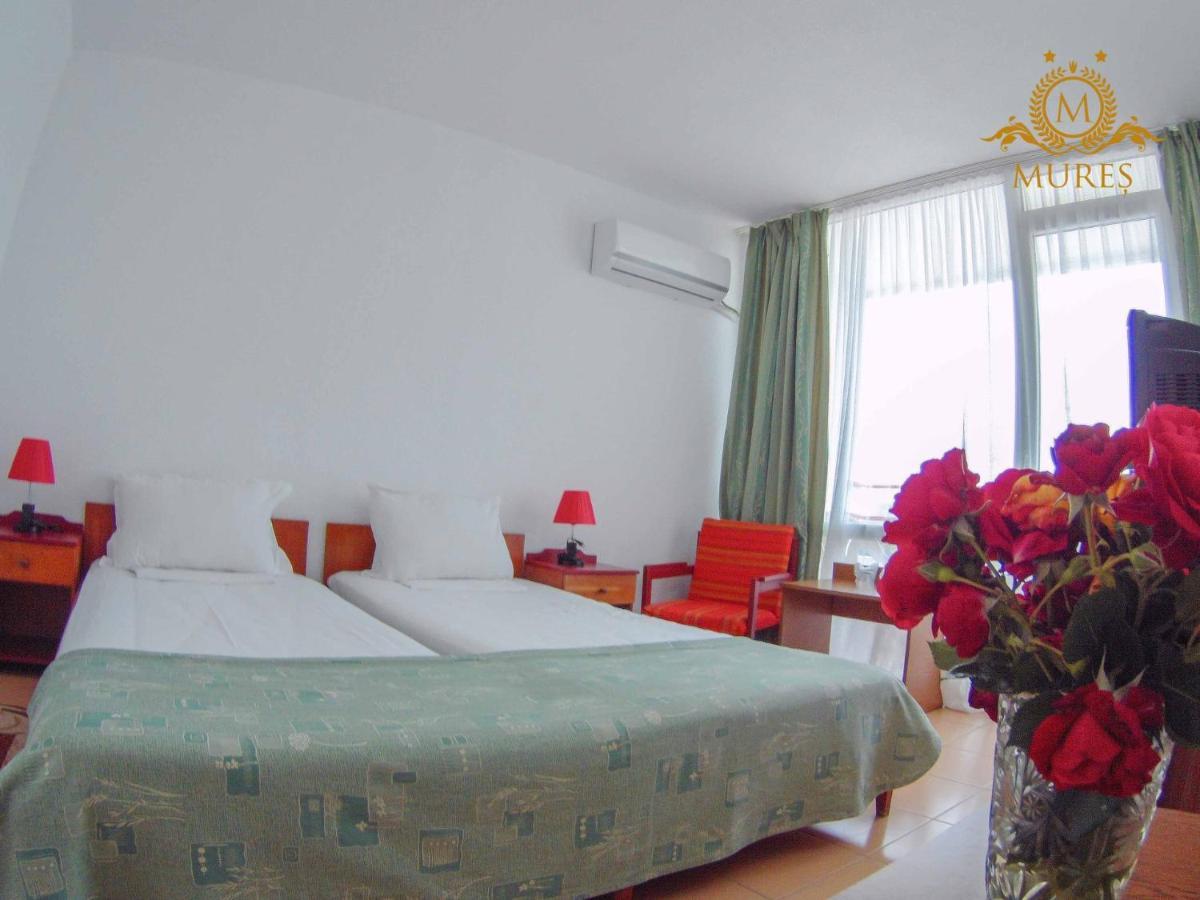Hotel Mures Saturn Eksteriør billede