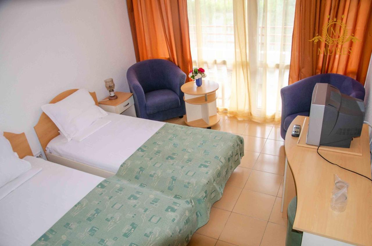 Hotel Mures Saturn Eksteriør billede